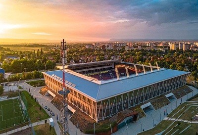 PÁLYÁZATI FELHÍVÁS a Sóstói Stadion meghatározott részeinek bérbeadására